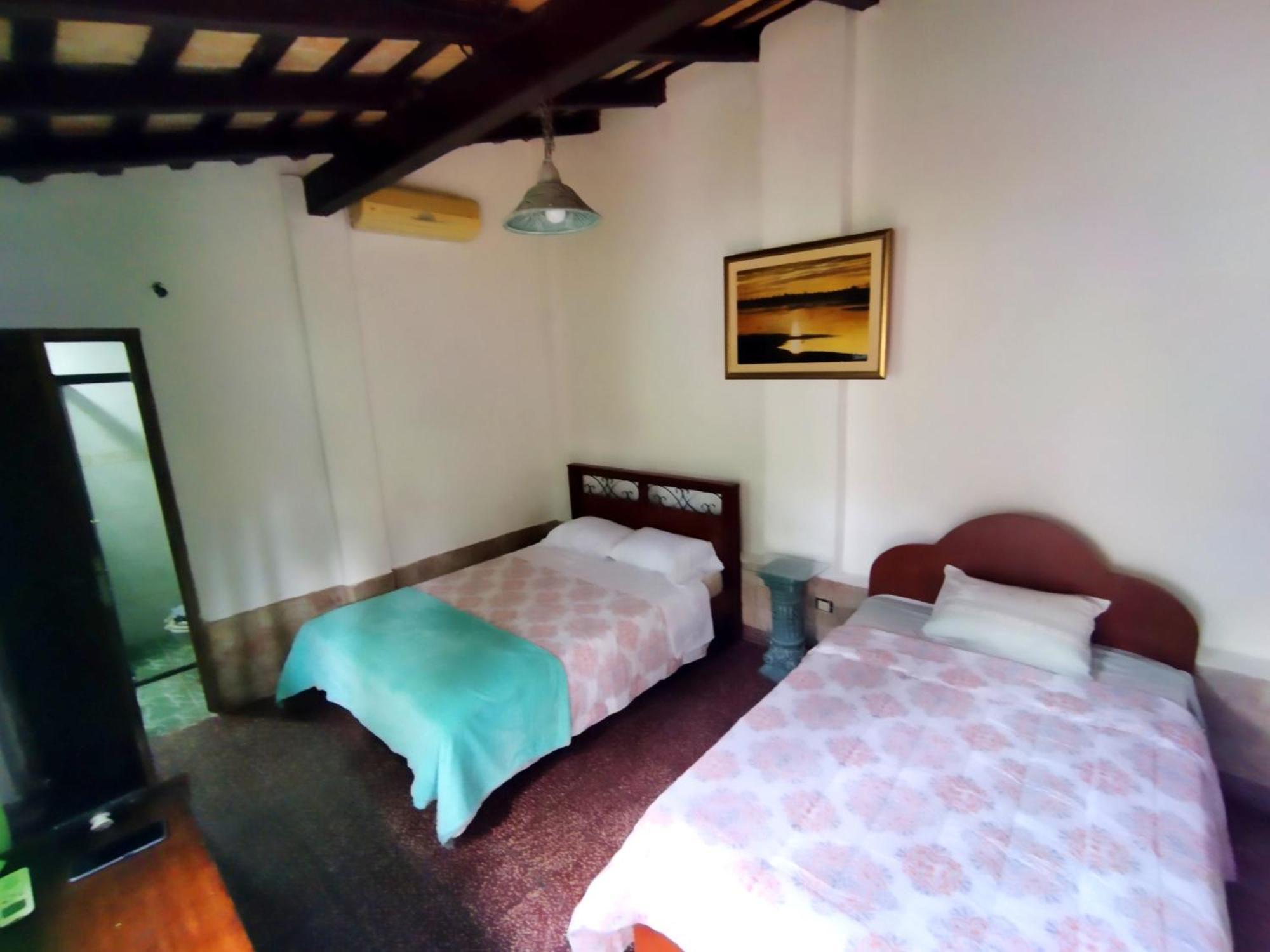 Hotel La Aparesida อเรกัว ภายนอก รูปภาพ