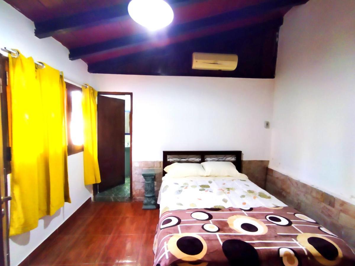 Hotel La Aparesida อเรกัว ภายนอก รูปภาพ