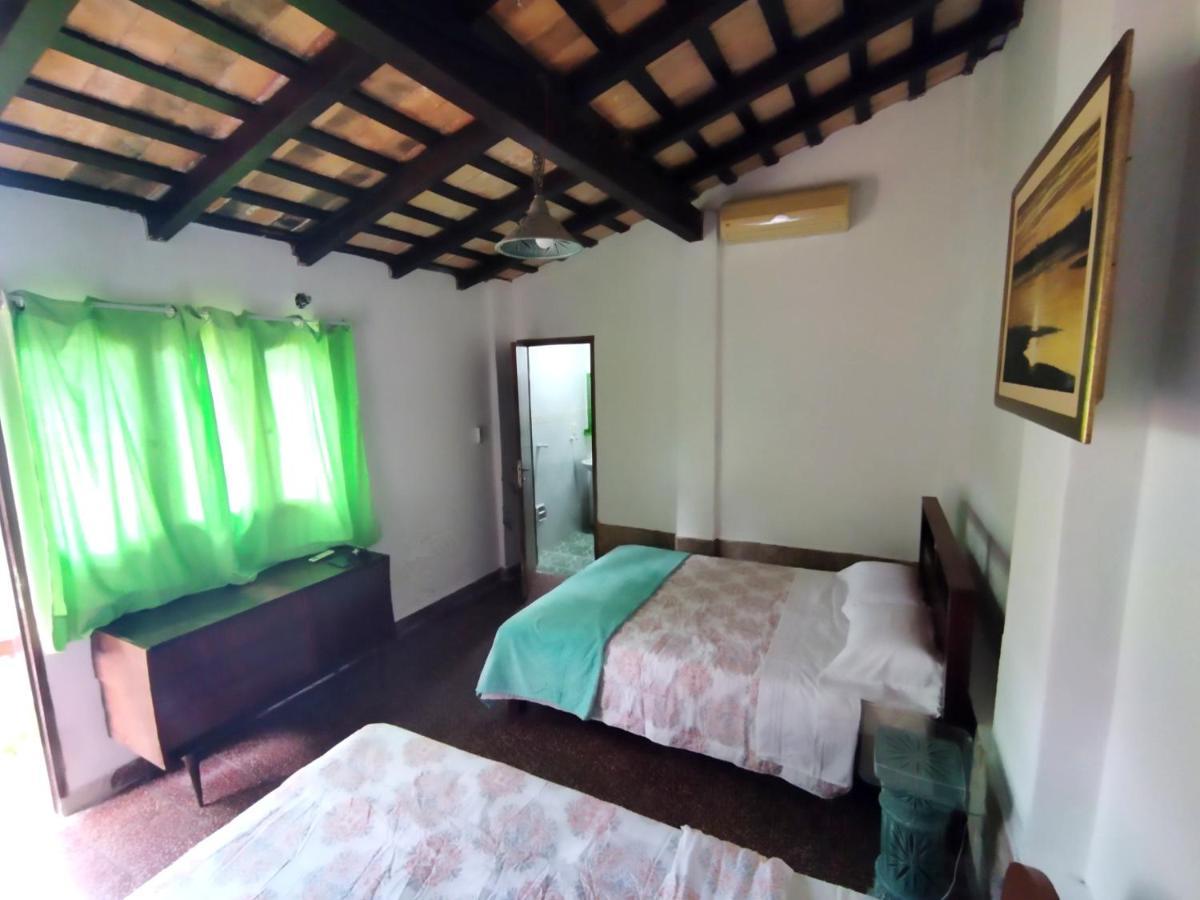Hotel La Aparesida อเรกัว ภายนอก รูปภาพ