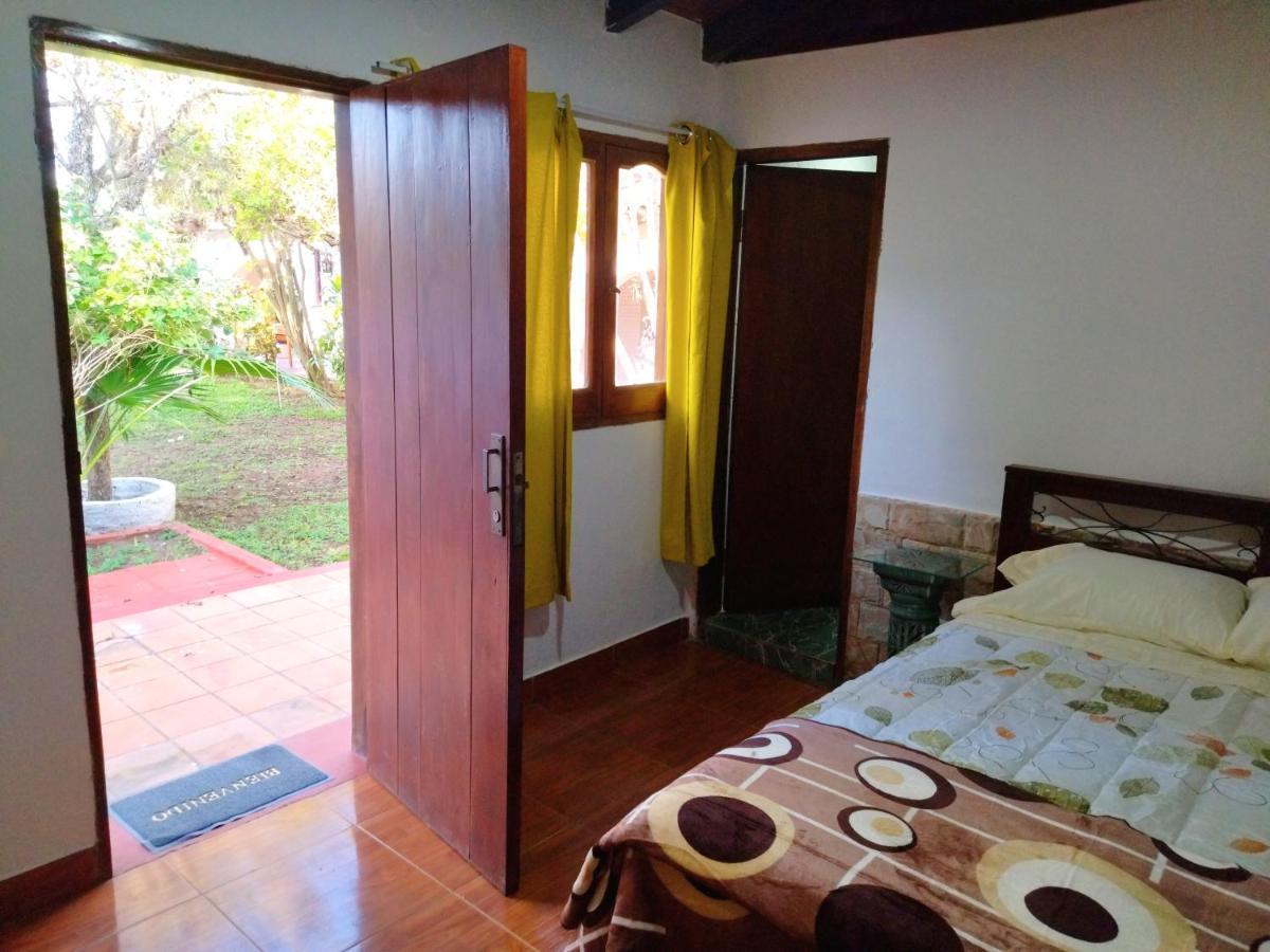 Hotel La Aparesida อเรกัว ภายนอก รูปภาพ